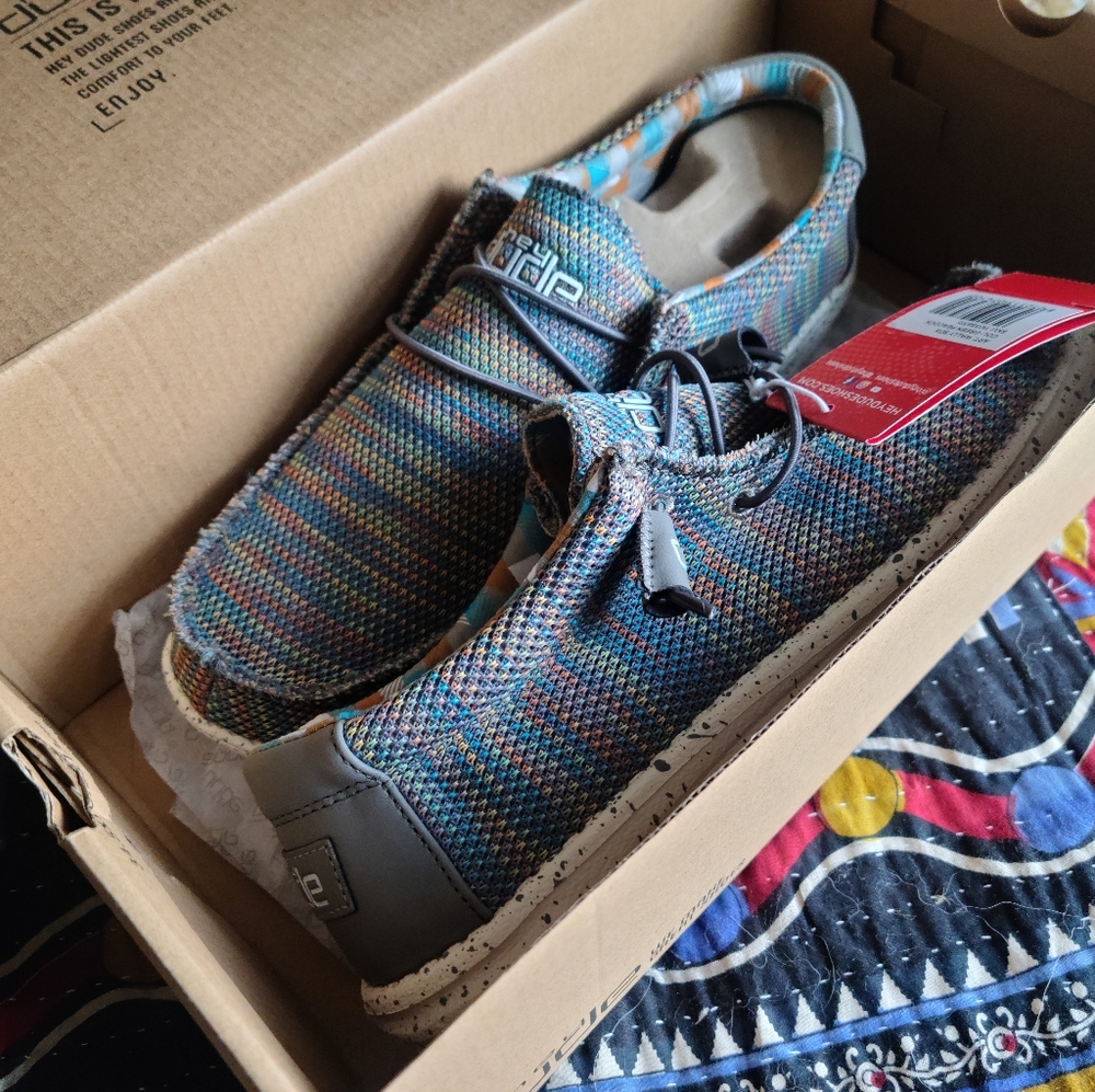 Hey Dude! Women's Size 9 NWT